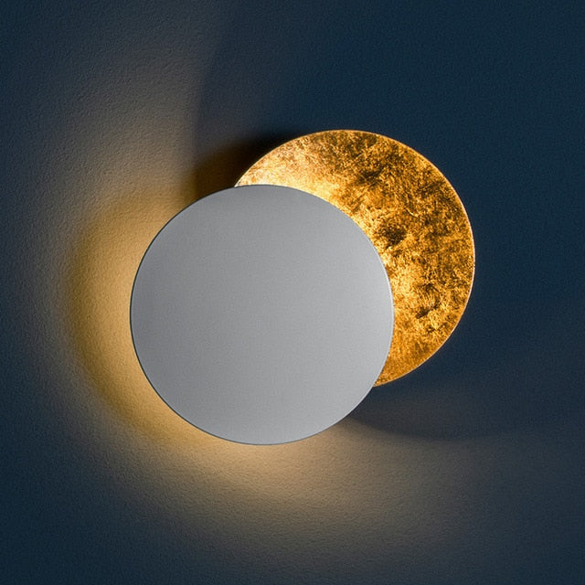 Einzigartige, um 360 Grad drehbare LED-Wandleuchte im Eclipse-Design