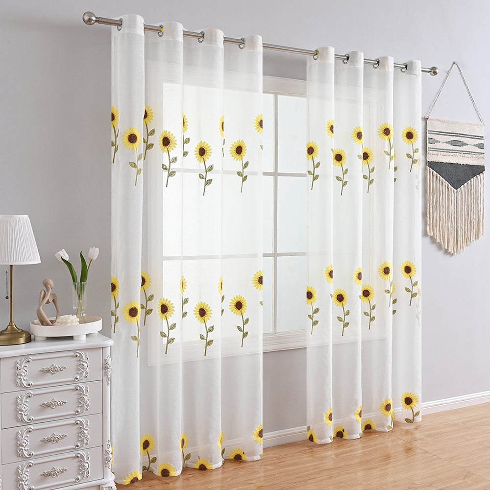 CountryBloom - Airy White Curtain with Sunflower Motif for a Farmhouse Decoration