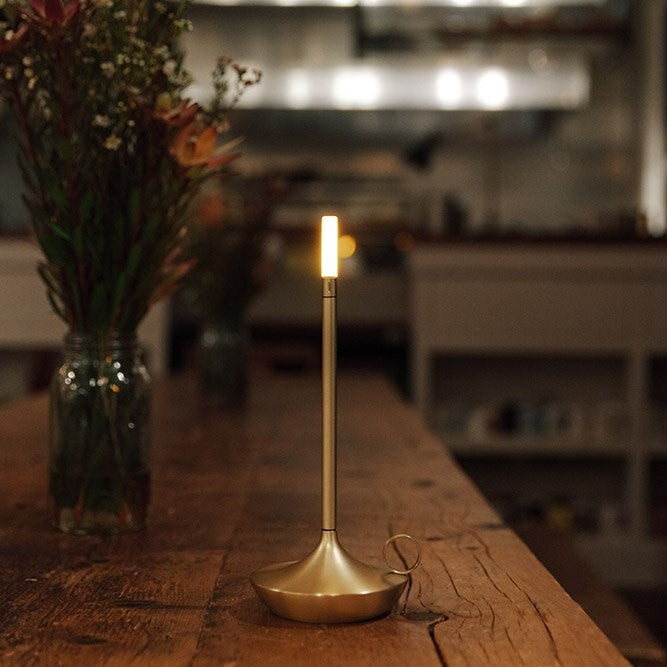 Nordic Candle Holder Light – Minimalistische skandinavische Tischlampe