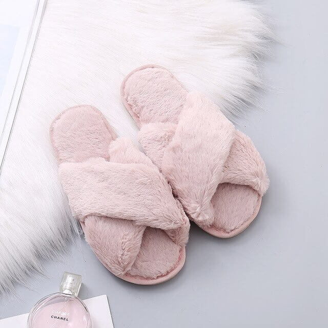 Nordic Cozy Cross Band Slippers