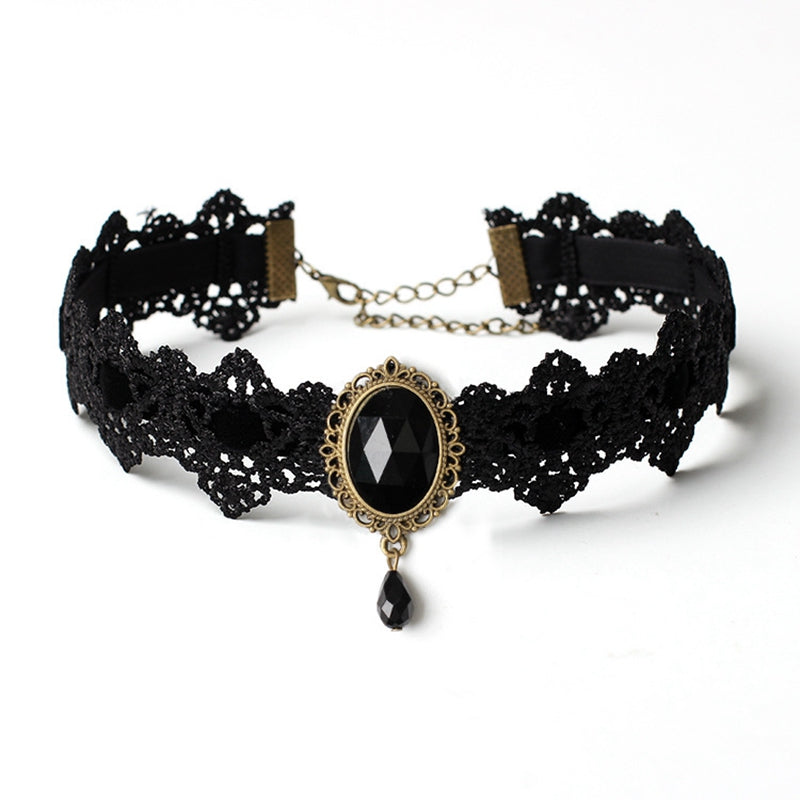 Choker in pizzo gotico