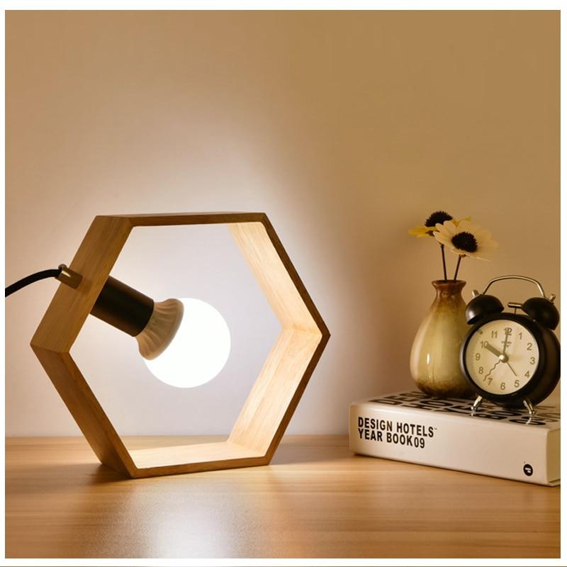 Lampe de bureau carrée en bois