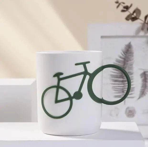 Tasse en plastique avec poignée de vélo originale