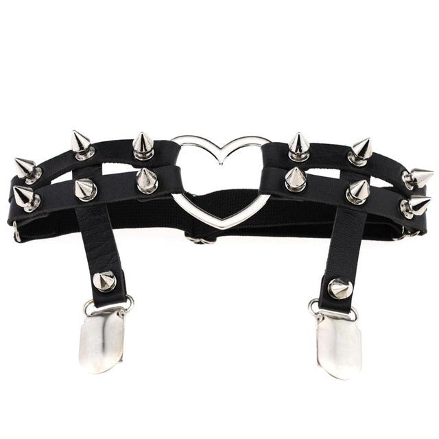 Spiked Heart Garter Belte