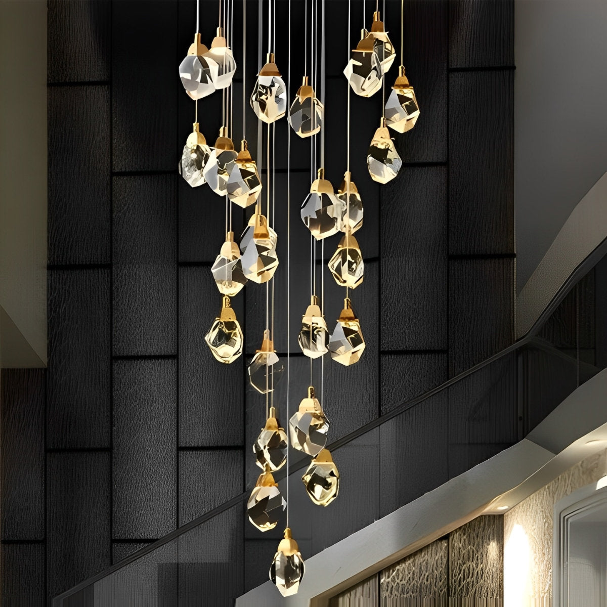 Lustre suspendu moderne en métal avec gouttelettes de cristal en spirale pour escalier duplex