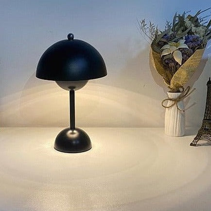 Lampe de table à LED Bud pour la décoration intérieure