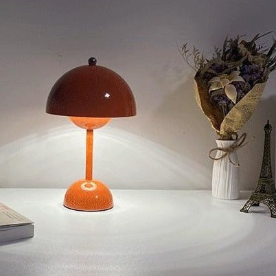 Lampe de table à LED Bud pour la décoration intérieure