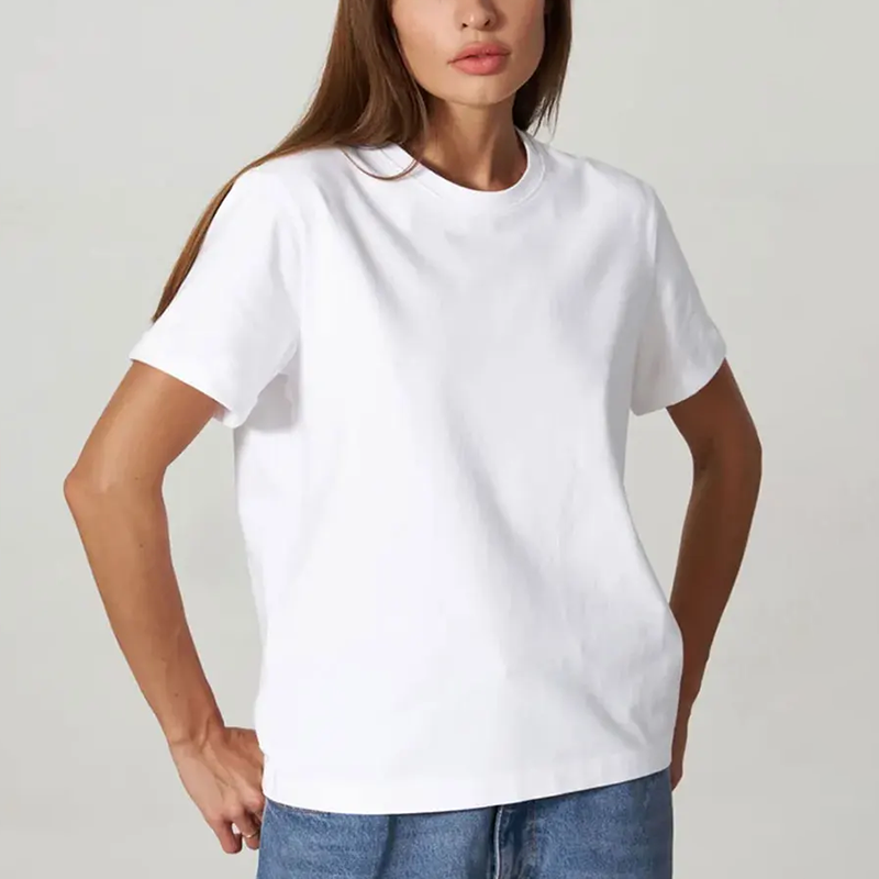 Le T-shirt en coton à coupe épurée