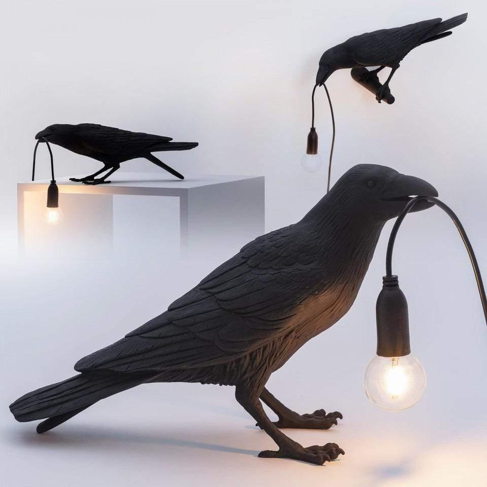 La lampe à oiseaux corbeaux