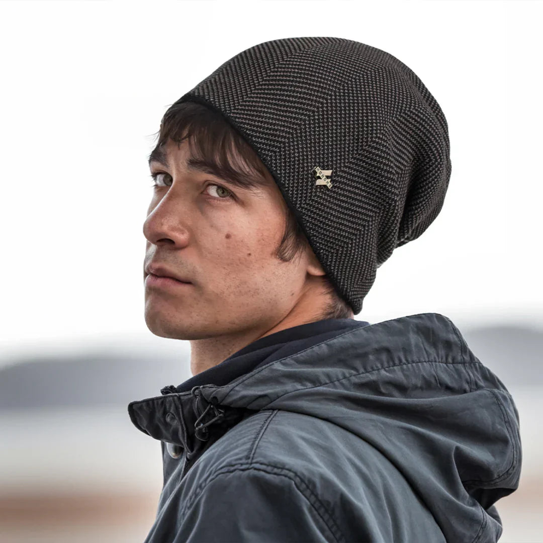 DIFERENTE | GORRO DE FLEECE QUENTE E CONFORTÁVEL PARA HOMEM